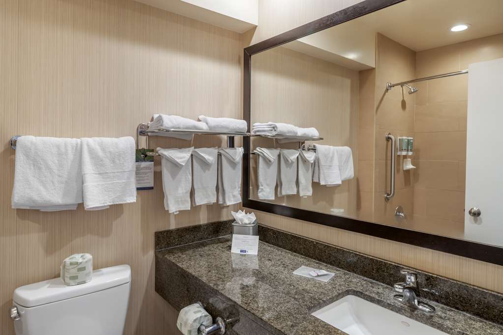 Best Western at Ventura Pier - photo 33