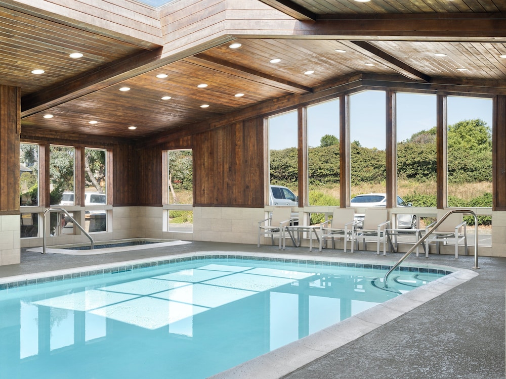 Holiday Inn Express Ft Bragg by IHG - photo 32