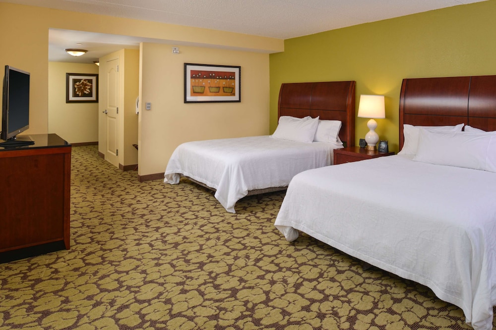 Hilton Garden Inn Terre Haute - photo 34