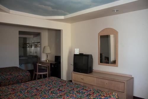 Luxury Inn and Suites Copperas Cove - photo 5