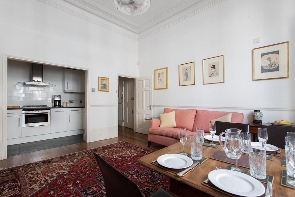 Clanricarde Gardens II by Onefinestay — 4-Star Luxury Hotel in London, United Kingdom