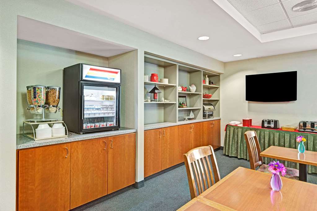 Ramada by Wyndham Saco Old Orchard Beach Area - photo 36