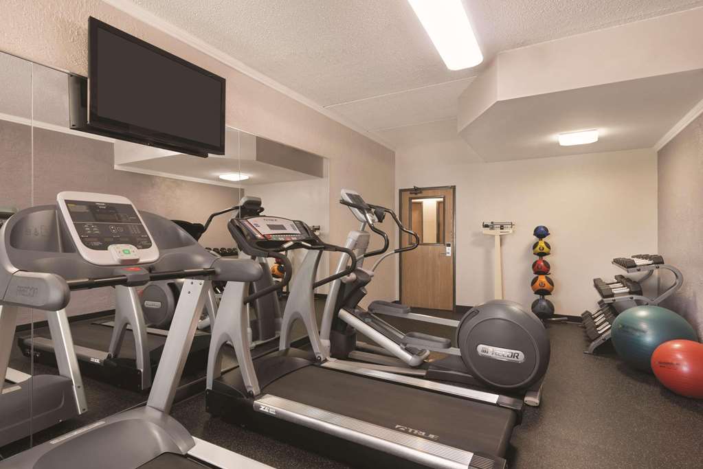 Country Inn & Suites by Radisson Mt. Pleasant Racine West WI - photo 20
