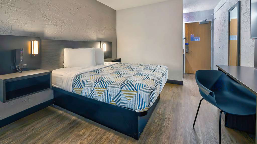 Motel 6 Milwaukee WI Glendale - photo 4