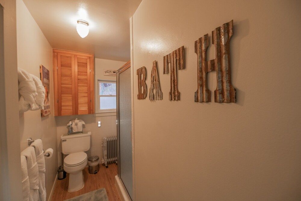 Bear Slope View Cabin Beautiful home located just south of Bear Mountain ski resort - photo 5