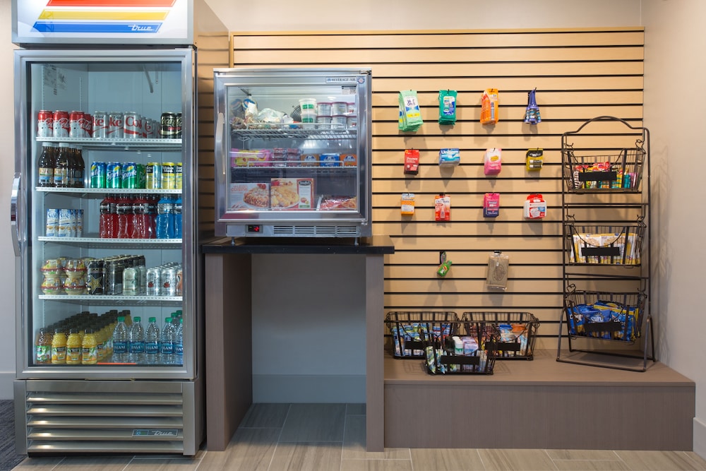 Holiday Inn Express Hotel & Suites Ft. Collins by IHG - photo 34