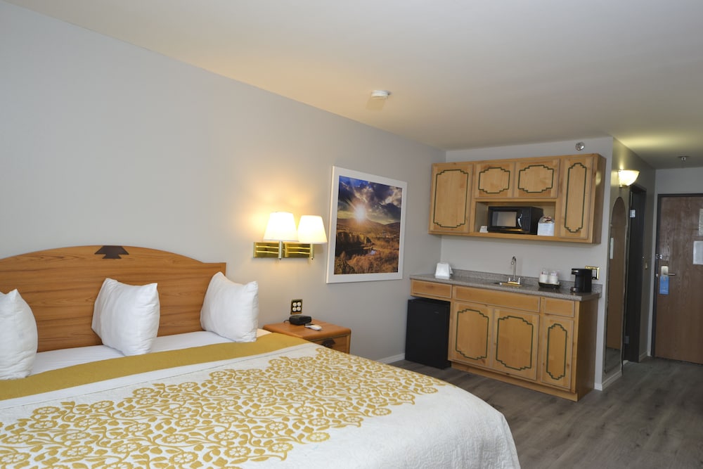 Days Inn & Suites by Wyndham Airport Albuquerque - photo 9
