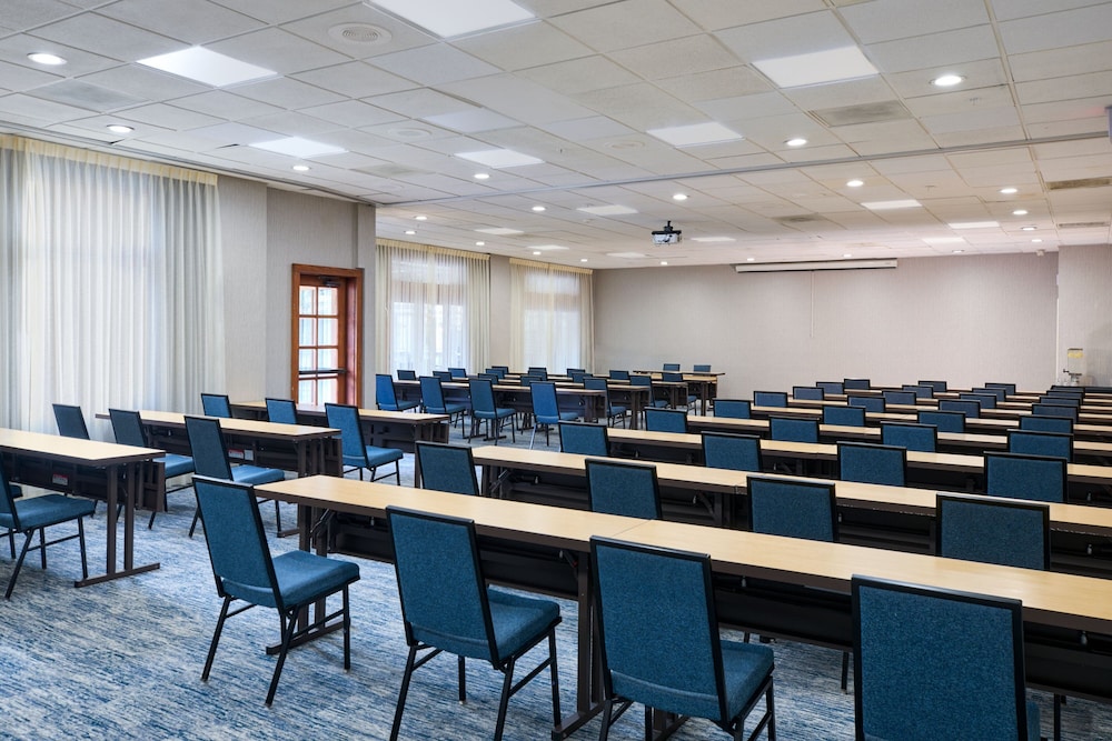 Courtyard by Marriott Old Town - photo 48