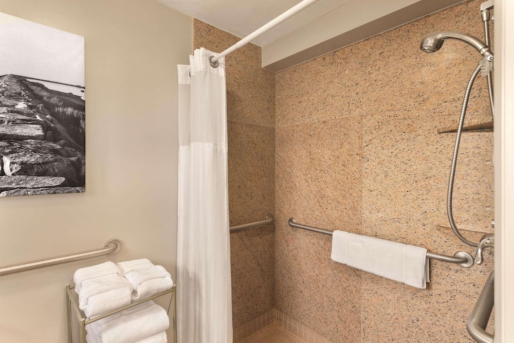 DoubleTree by Hilton Providence Airport Warwick - photo 11