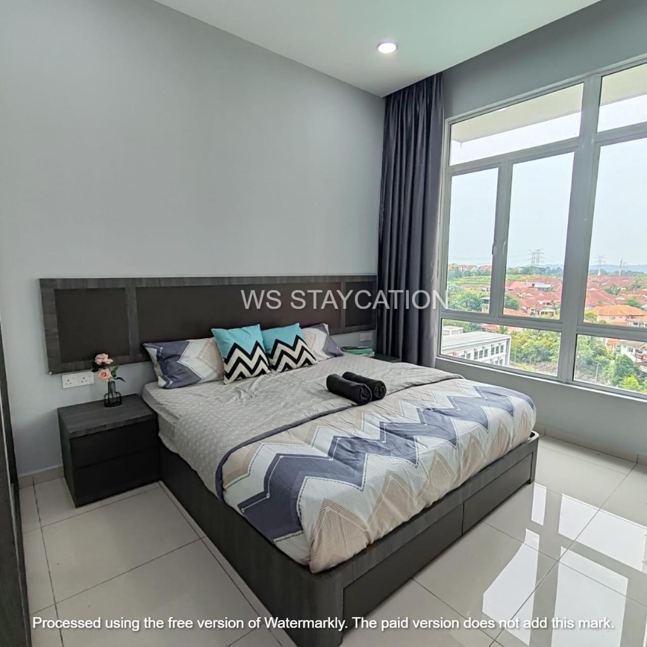 Mahkota Valley Suite Pool View with 2 bedroom and Netflix — 4-Star Luxury Hotel in Kuantan, Malaysia
