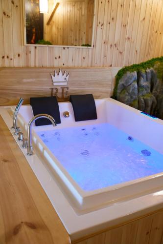 REnt room Japaroom — hotel in Anguillara Sabazia