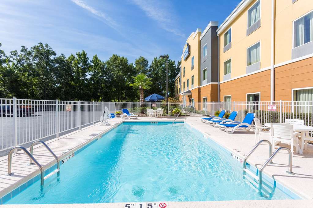 Days Inn & Suites by Wyndham Savannah North I 95 - photo 8