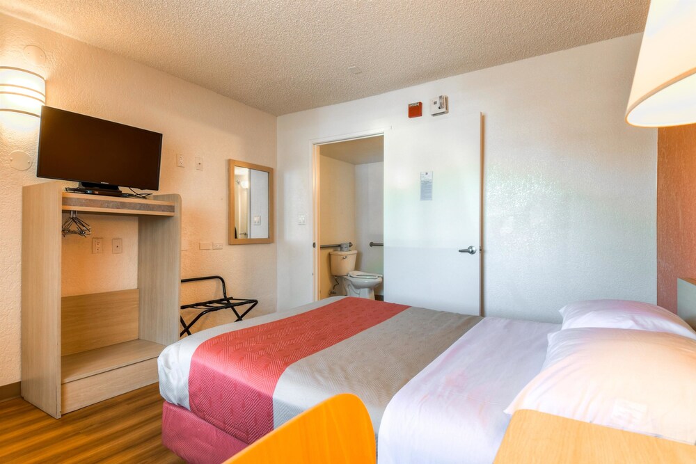 Motel 6 Los Angeles Norwalk - photo 17