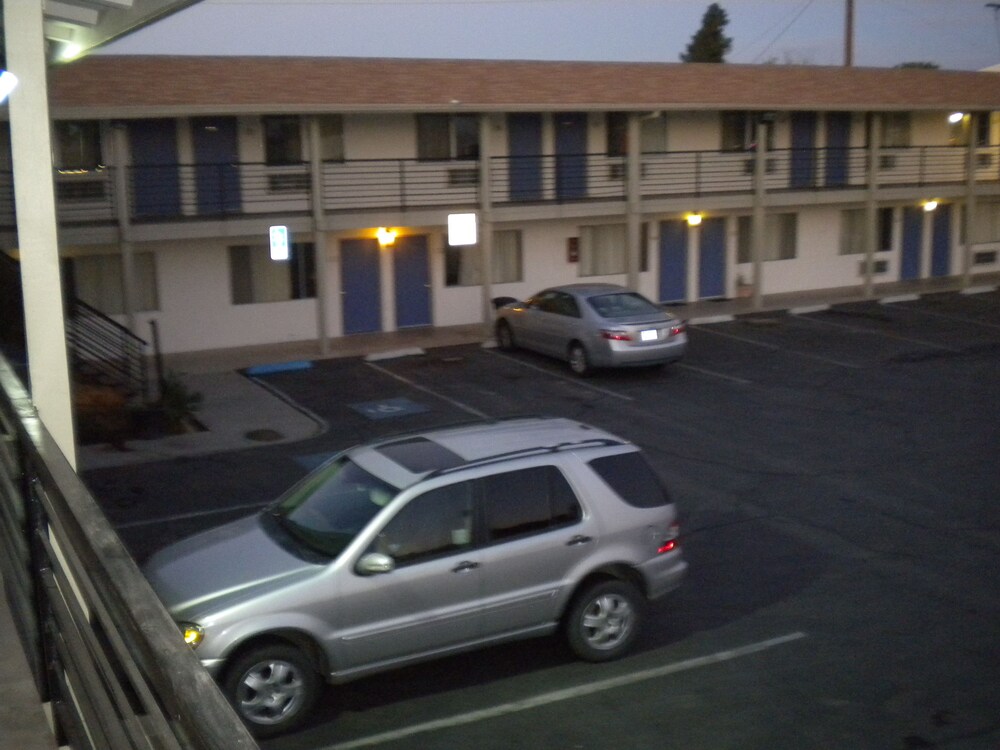 Wasco Inn Motel - photo 17