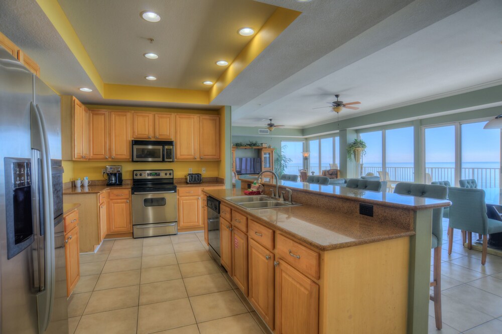 Marisol Beachfront Resort 701 272704 by RedAwning - photo 25