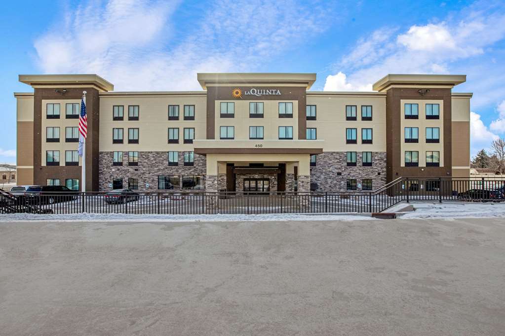 La Quinta Inn & Suites by Wyndham Gillette - carbon neutral hotel in Gillette