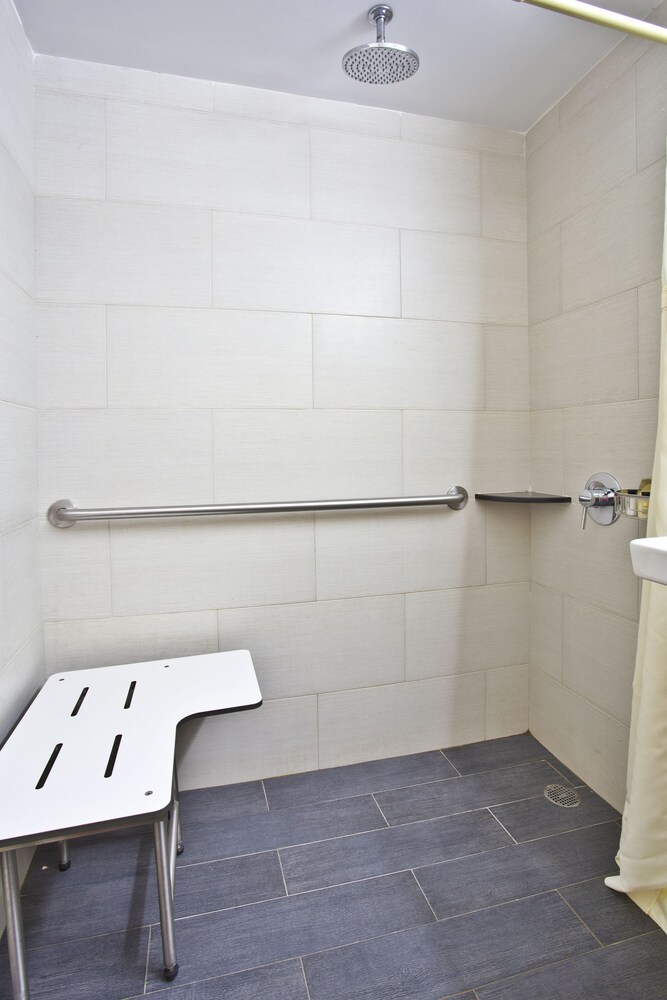 Brooklyn Motor Inn - photo 13
