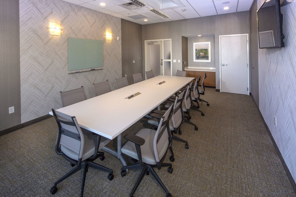 SpringHill Suites by Marriott Newark Downtown - photo 18
