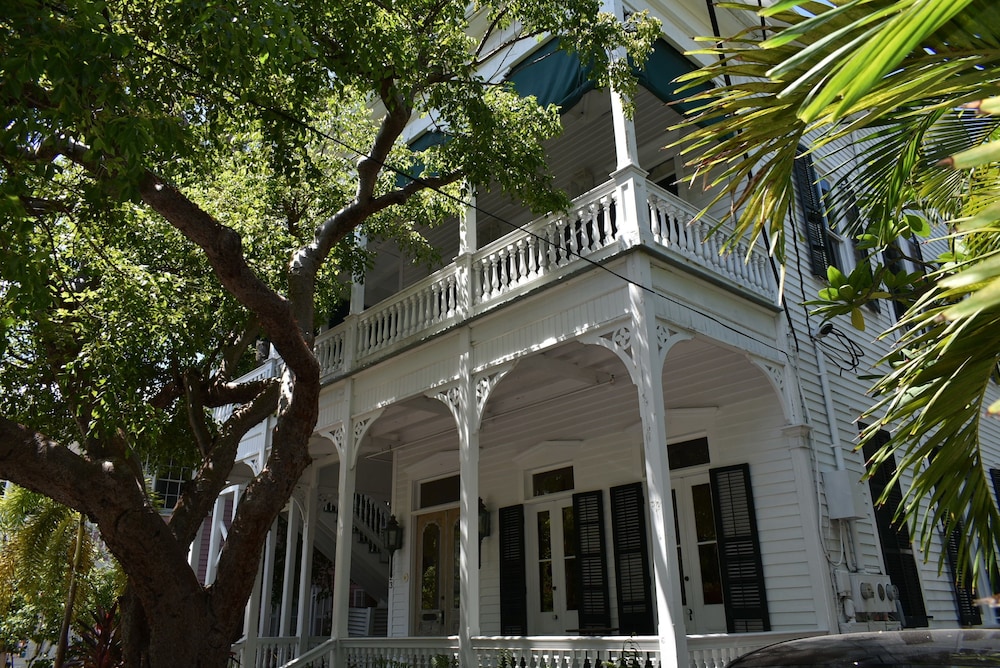 Simonton Court Historic Inn & Cottages - photo 242