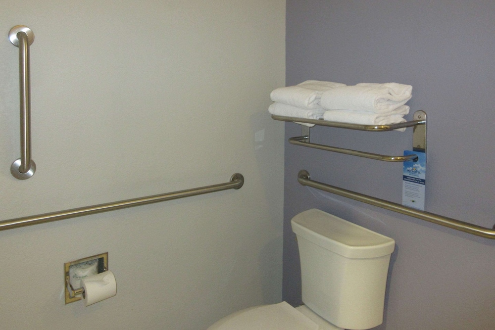 Quality Inn & Suites Caldwell I 77 - photo 11