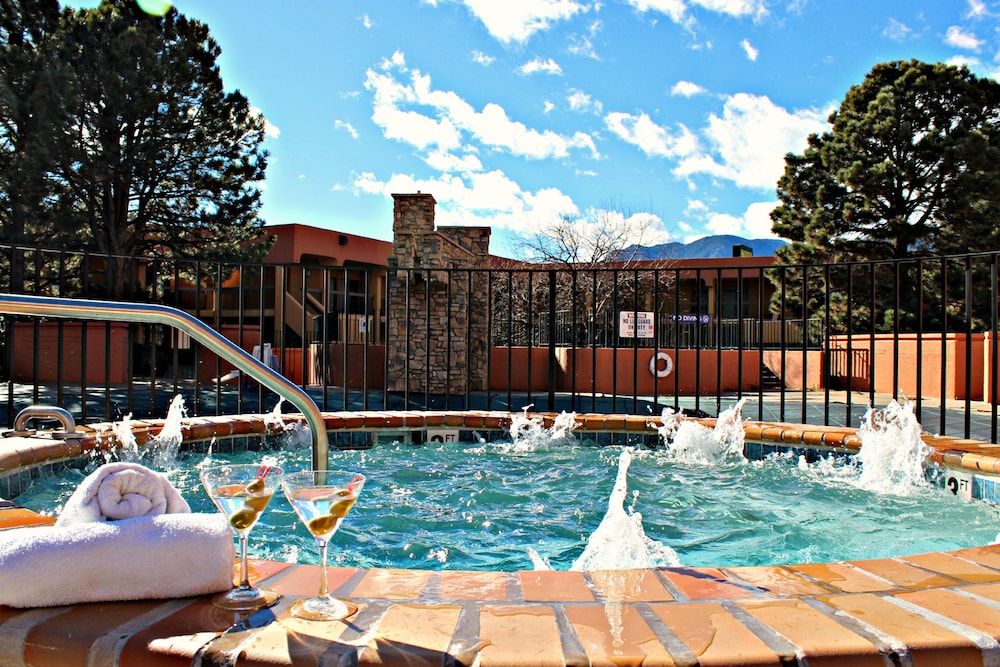 Hotel Elegante Conference & Event Center Colorado Springs - photo 18