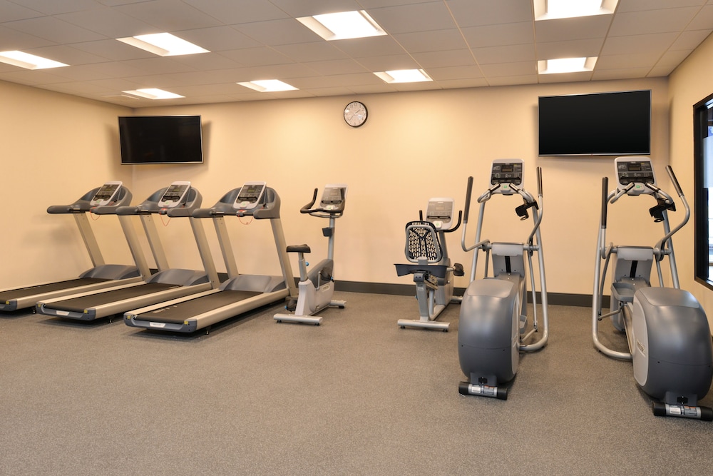 Hampton Inn & Suites Cincinnati Mason - photo 38