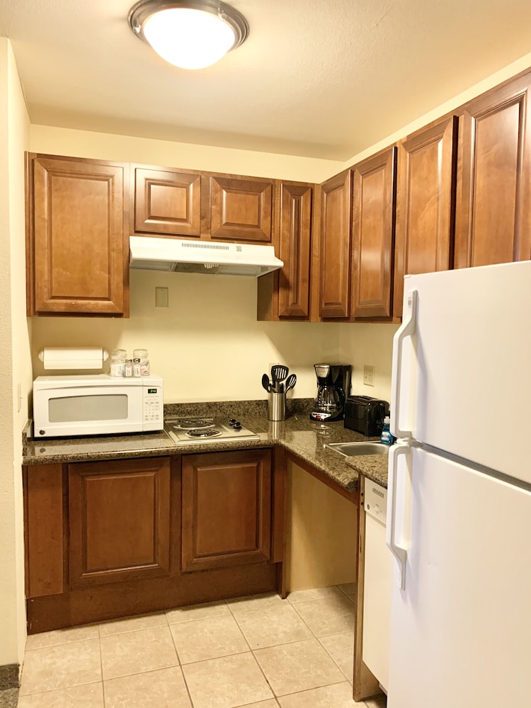 Staybridge Suites Albuquerque Airport by IHG - photo 22