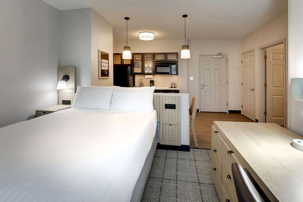 Sonesta Simply Suites Miami Airport Doral - photo 13
