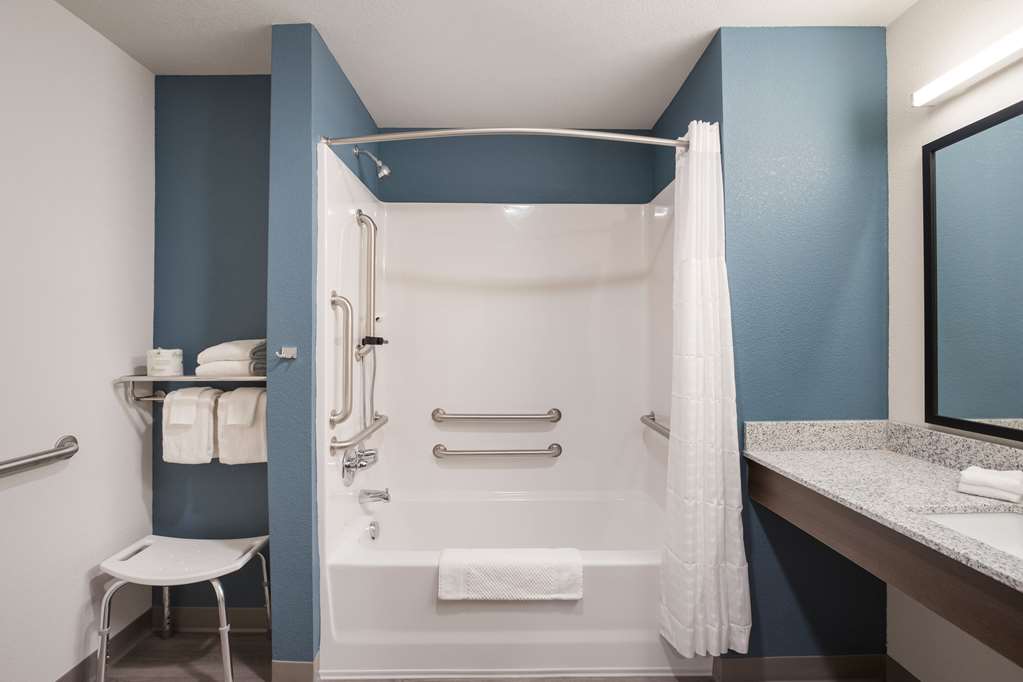 WoodSpring Suites Detroit Madison Heights - photo 16