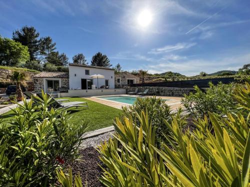 La Maurette Piscine Chauffee En Mai Et Octobre — hotel in La Motte