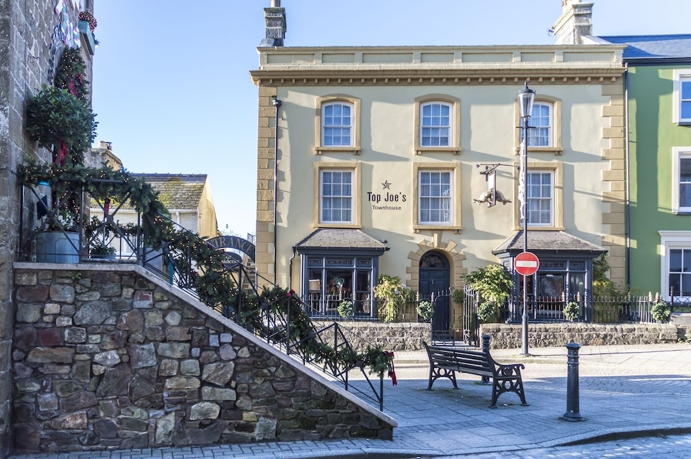 Top Joes Townhouse — 4-Star Luxury Hotel in Narberth, United Kingdom