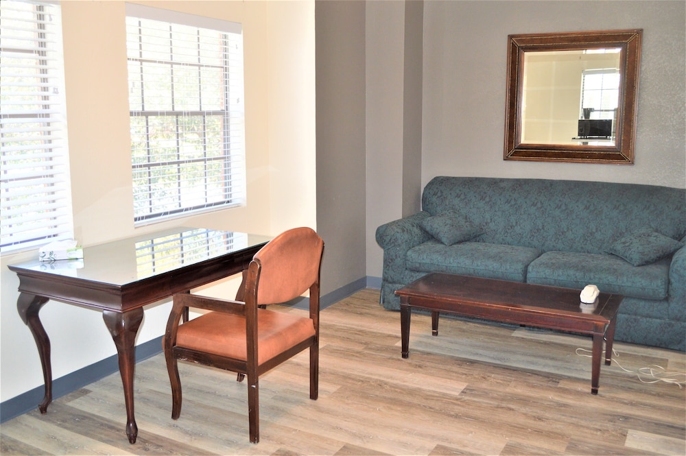 Lake View Inn - photo 11