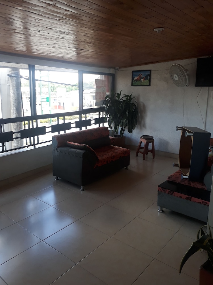 Hotel Portal del Valle in Cartago, Colombia