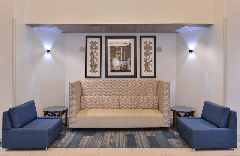 Holiday Inn Express Sacramento Airport Woodland by IHG - photo 79