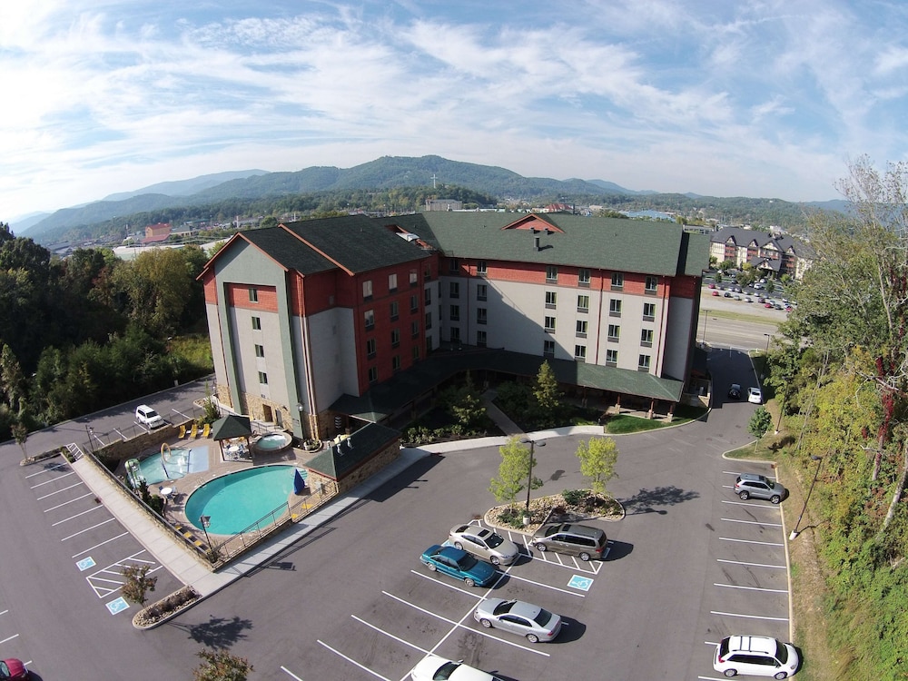 Hampton Inn Pigeon Forge - photo 45