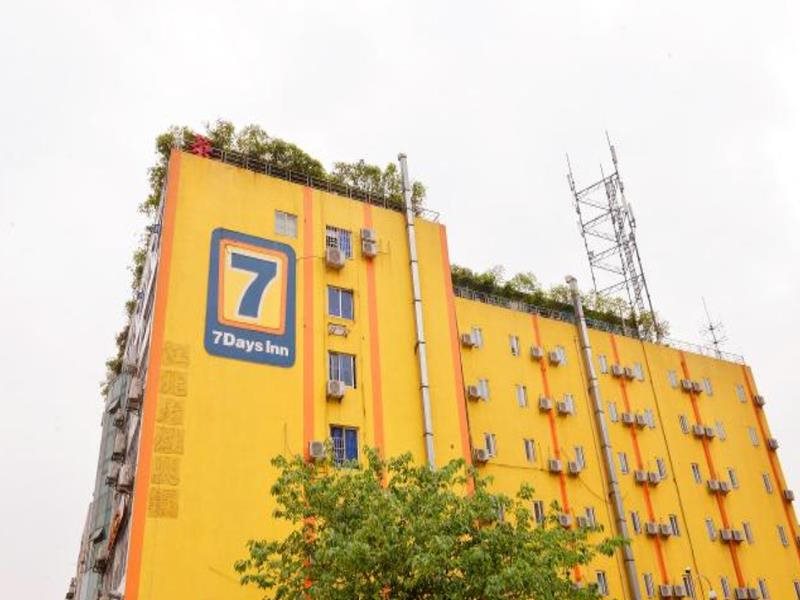 7 Days Premium - carbon neutral hotel in Chengdu