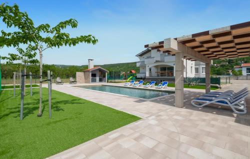 Amazing Home In Donji Prolozac — 5-Star Luxury Hotel in Donji Prolozac, Croatia