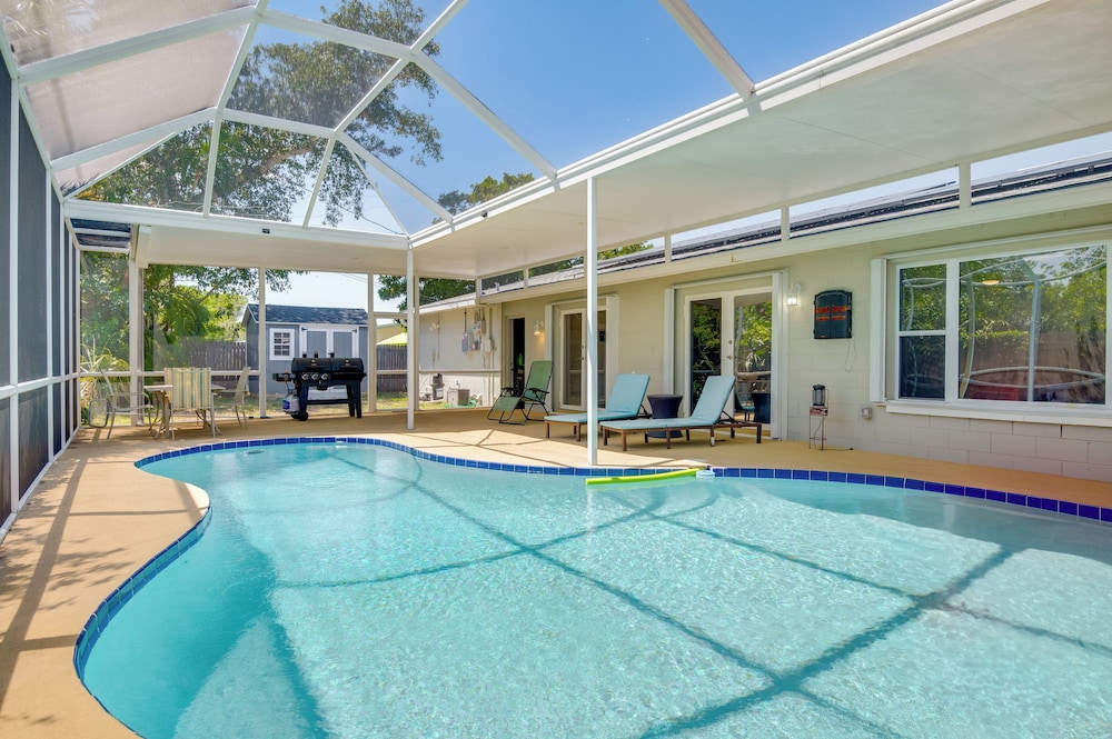 5 Mi to Beach: Retreat w Pool in Merritt Island — hotel in Merritt Island