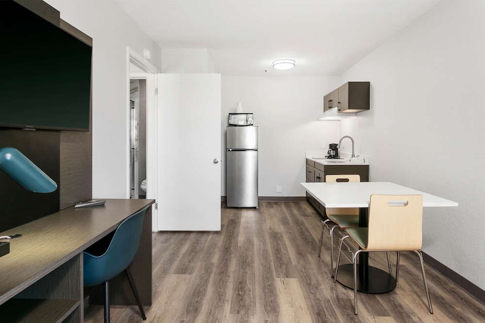 Studio 6 Tempe AZ Elliot Road - last minute hotel in Tempe