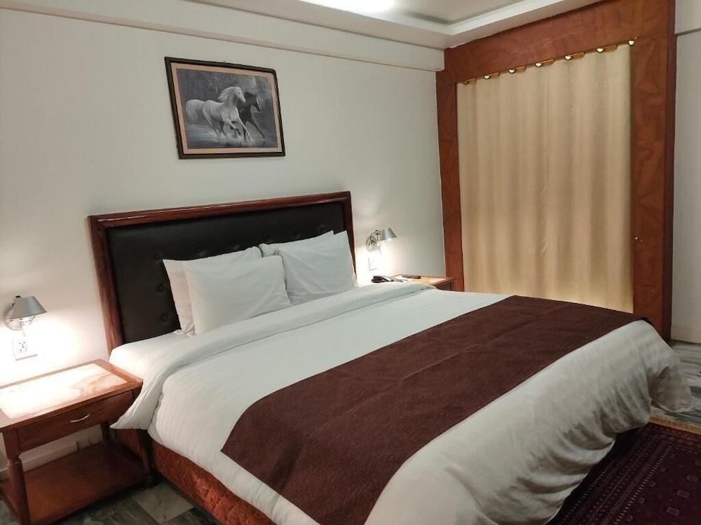 Hotel Galaxy Karachi - last minute hotel in Karachi