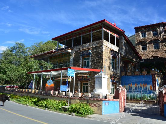 Xixing Inn in Barkam, People's Republic of China