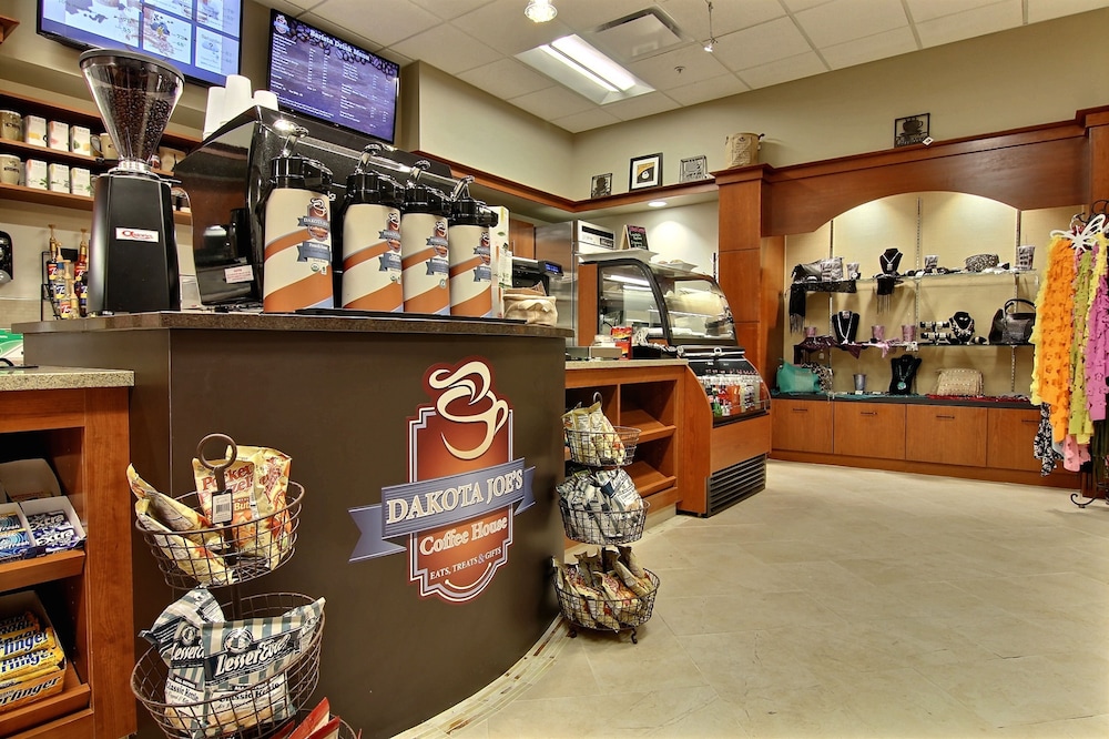 Holiday Inn Fargo by IHG - photo 51