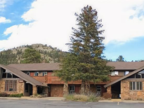 The Maxwell Inn - featured photo