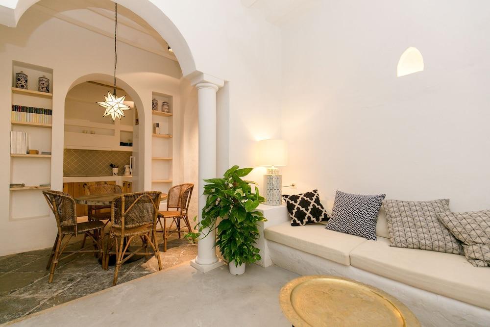Hospedaje Almohada - carbon neutral hotel in Granada