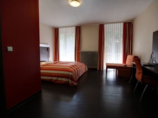 Seehotel Gelterswoog — Kaiserslautern — photo 4