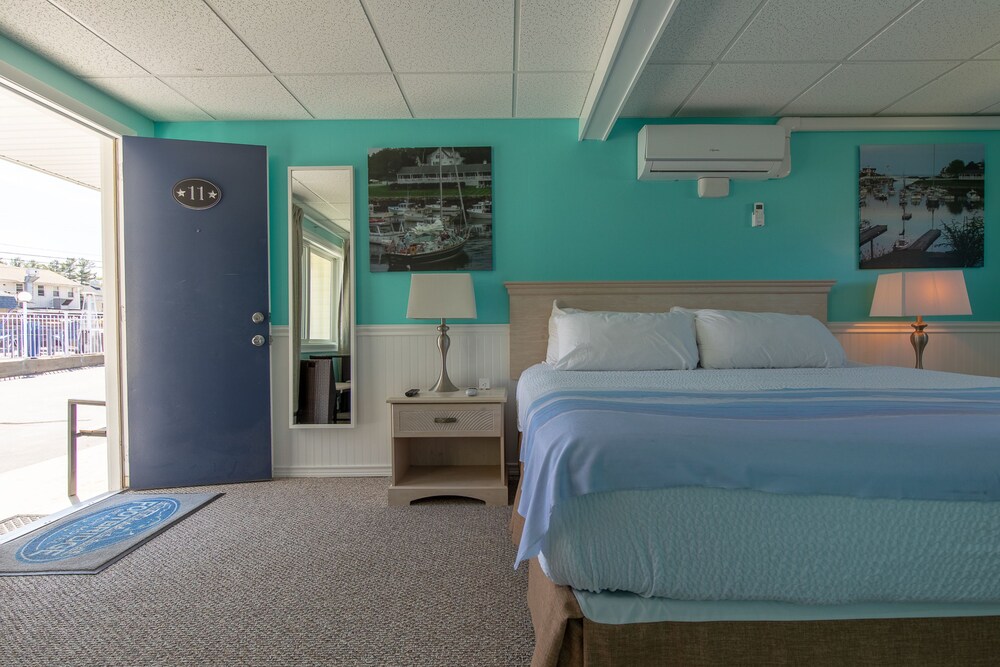 Footbridge Beach Motel - photo 132