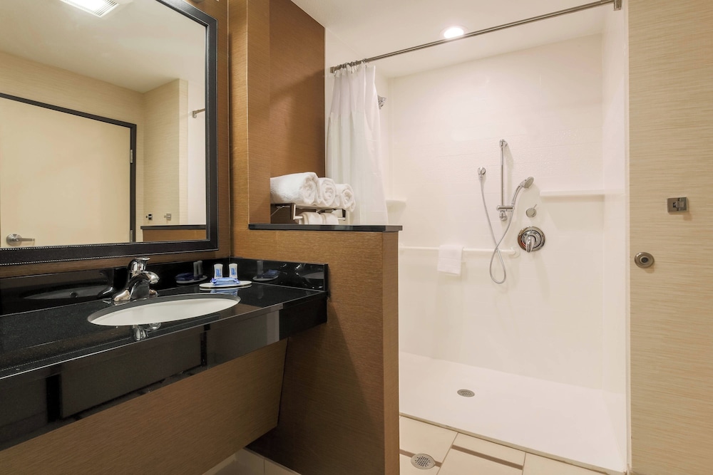 Fairfield Inn & Suites Cotulla - photo 16