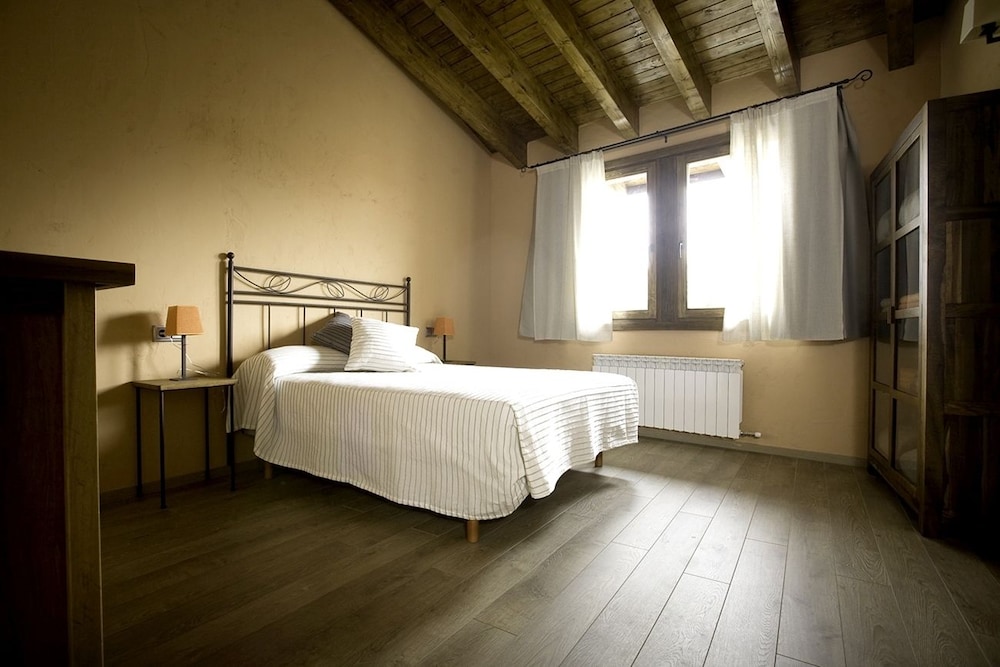 Ca l Estamenya - last minute hotel in Unknown City