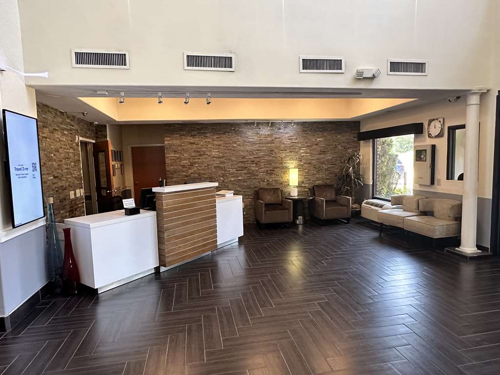 Best Western Plus Bass Hotel & Suites - photo 5