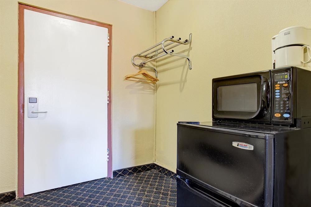 Travelodge by Wyndham Tucson AZ - photo 5